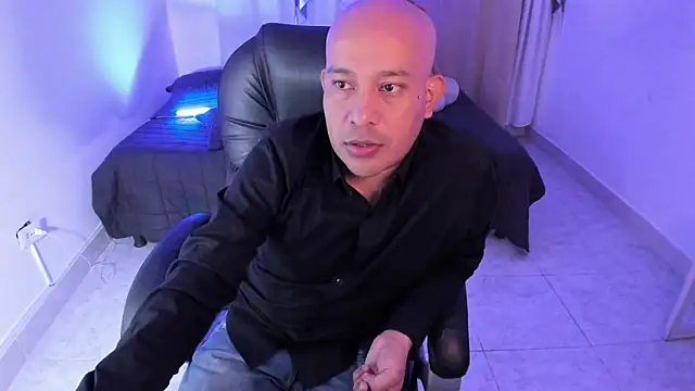 Snapshot of Takumii_boy chatting on March 22, 5:33 am Takumii boy online show from March 22, 5:33 am