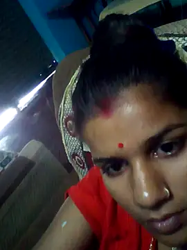 Raveena0990 online show from May 18, 3:13 am