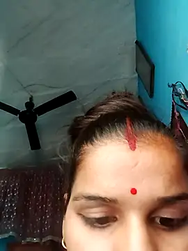 Raveena0990 online show from May 25, 7:47 am