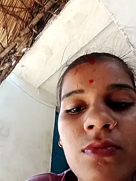Raveena0990 online show from May 30, 9:50 am