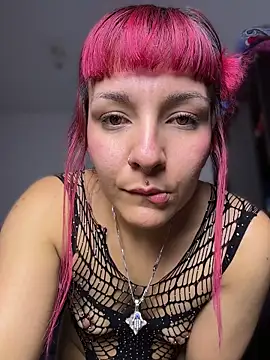 Amelie-RedHoney online show from July 5, 7:15 am