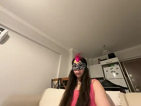 lilyums online show from July 10, 8:44 pm