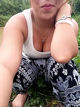 Snapshot of sena_baby chatting on June 19, 11:25 am sena baby online show from June 19, 11:25 am
