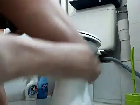 Snapshot of DdanyDxx chatting on March 23, 3:05 pm DdanyDxx online show from March 23, 3:05 pm