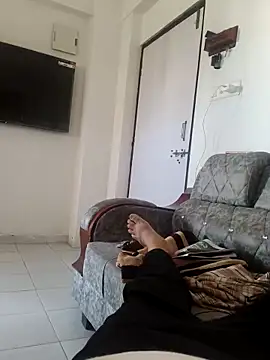 Snapshot of B_S0051 chatting on April 6, 4:21 am B S0051 online show from April 6, 4:21 am