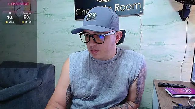Snapshot of maximo_daddy chatting on April 20, 1:25 pm maximo daddy online show from April 20, 1:25 pm