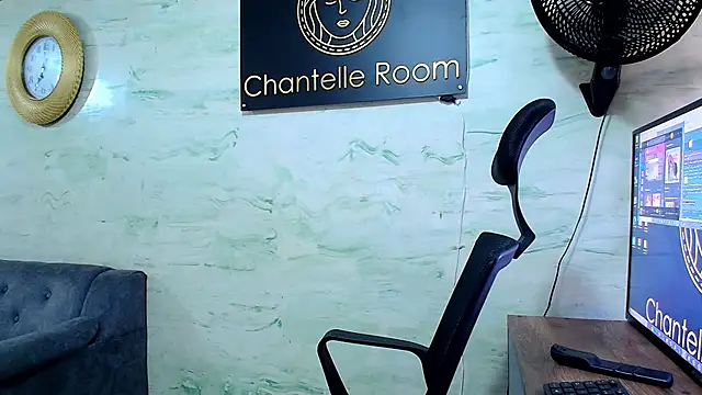 Snapshot of maximo_daddy chatting on May 4, 12:01 pm maximo daddy online show from May 4, 12:01 pm