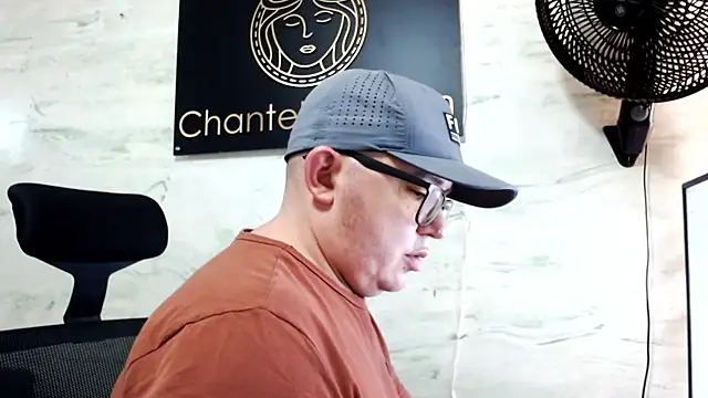 Snapshot of maximo_daddy chatting on May 11, 5:43 pm maximo daddy online show from May 11, 5:43 pm