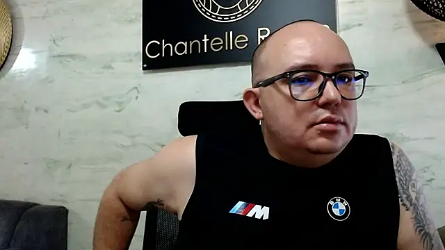 Snapshot of maximo_daddy chatting on May 24, 2:00 pm maximo daddy online show from May 24, 2:00 pm
