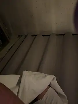 Snapshot of Kadenj92 chatting on March 25, 10:27 pm Kadenj92 online show from March 25, 10:27 pm