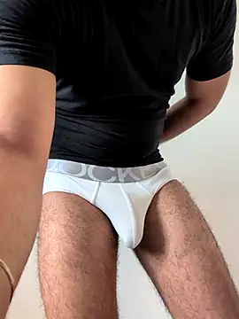 Snapshot of handsome-hunky chatting on June 18, 4:57 am handsome-hunky online show from June 18, 4:57 am