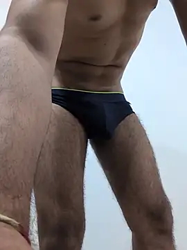 Snapshot of handsome-hunky chatting on August 6, 1:35 pm handsome-hunky online show from August 6, 1:35 pm