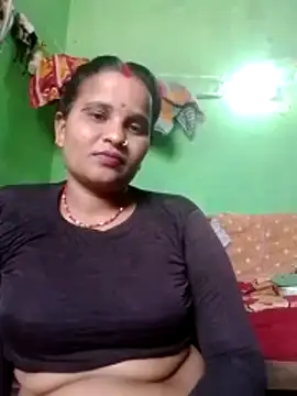 Shivani09900 online show from May 28, 7:49 am