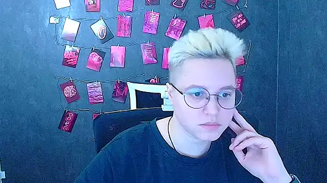 Bella lla online show from March 23, 12:53 pm