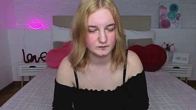 Angel Ari online show from March 23, 2:21 pm