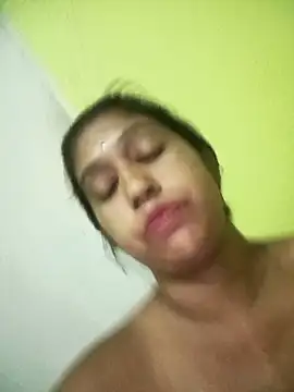 bannerjeesneha20 online show from May 18, 6:47 pm