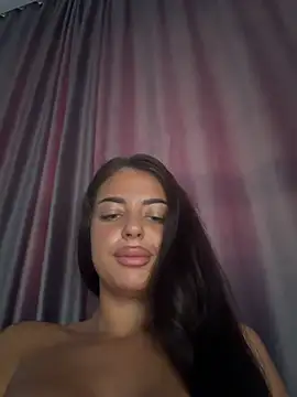 Snapshot of OlyviaDelight chatting on July 8, 7:13 am OlyviaDelight online show from July 8, 7:13 am