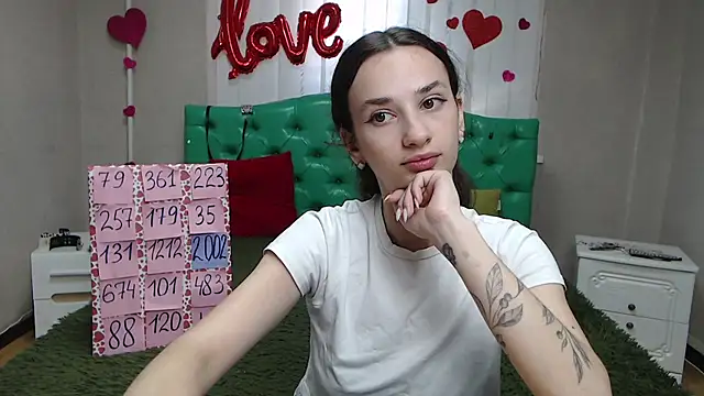 Snapshot of Je55icaBreeze chatting on July 7, 6:47 am Je55icaBreeze online show from July 7, 6:47 am