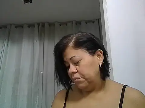 Snapshot of Veronica_missbigg chatting on June 5, 8:09 am Veronica missbigg online show from June 5, 8:09 am