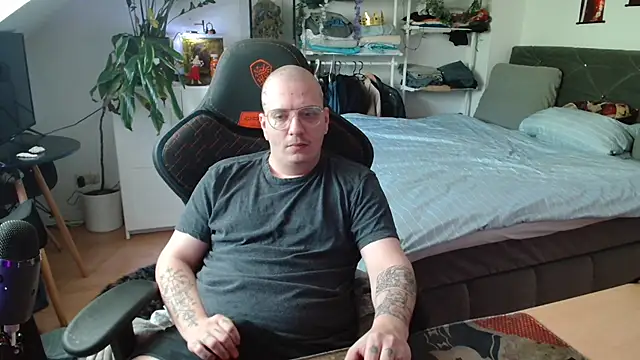 Oderwattboy online show from May 24, 8:19 am