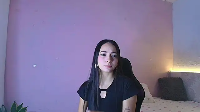 Snapshot of Daphne_Rosse chatting on June 16, 11:46 am Daphne Rosse online show from June 16, 11:46 am