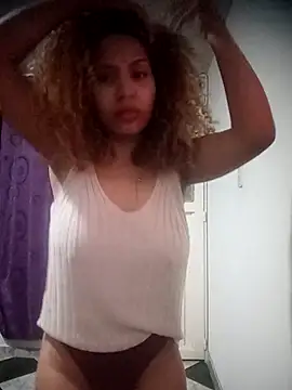 Snapshot of SolashLitzy_Curly chatting on May 24, 5:45 am SolashLitzy Curly online show from May 24, 5:45 am