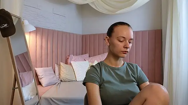 emma chaser online show from June 21, 1:41 am