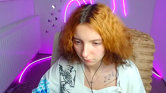 Snapshot of Butterfly_Milly chatting on June 27, 11:37 am Butterfly Milly online show from June 27, 11:37 am