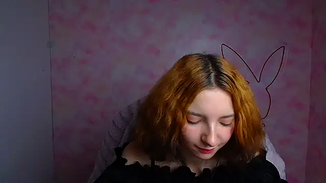 Snapshot of Butterfly_Milly chatting on June 30, 5:52 am Butterfly Milly online show from June 30, 5:52 am