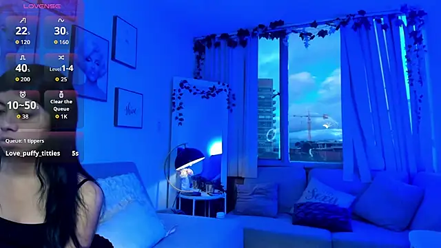 emilydolly  online show from May 12, 11:18 am
