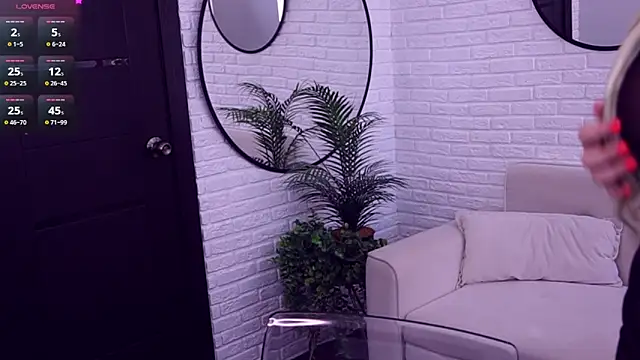 Snapshot of angelic_coy chatting on June 13, 12:14 pm angelic coy online show from June 13, 12:14 pm