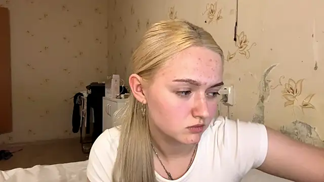 Sophia Blonde online show from April 5, 4:37 pm