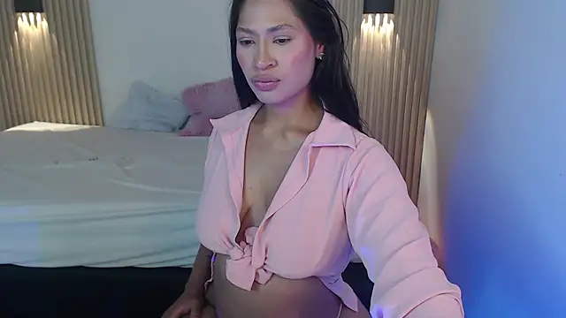 IslaScott online show from May 26, 5:31 pm