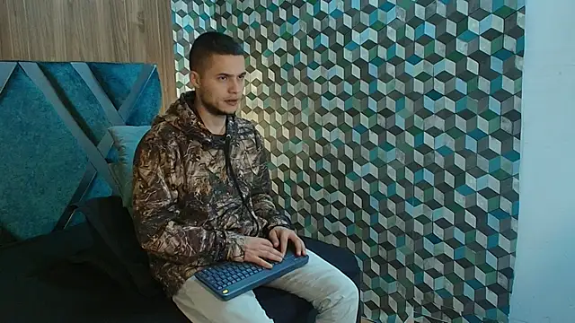 Snapshot of Joaho_Fernandez chatting on May 6, 9:09 pm Joaho Fernandez online show from May 6, 9:09 pm