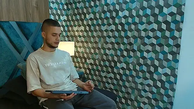 Snapshot of Joaho_Fernandez chatting on May 10, 9:31 pm Joaho Fernandez online show from May 10, 9:31 pm