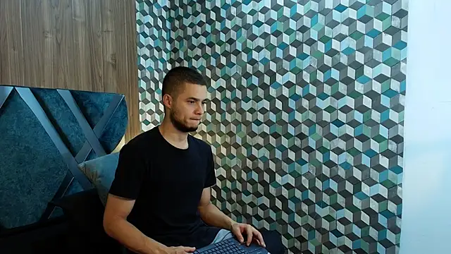 Snapshot of Joaho_Fernandez chatting on May 27, 9:23 pm Joaho Fernandez online show from May 27, 9:23 pm