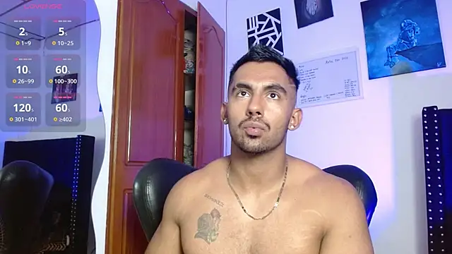 Snapshot of romanpearce_ chatting on May 1, 8:24 pm romanpearce online show from May 1, 8:24 pm