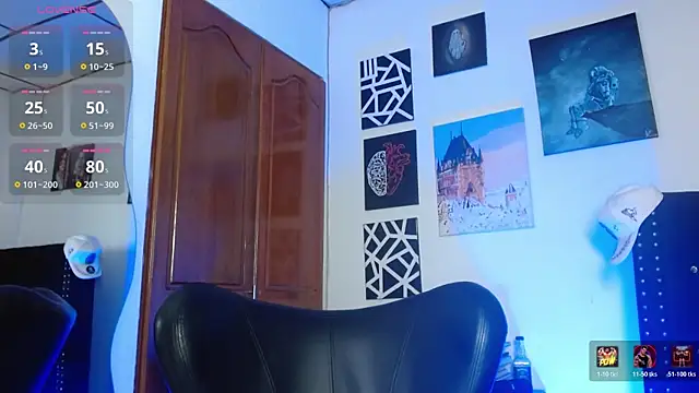 Snapshot of romanpearce_ chatting on August 5, 9:28 pm romanpearce online show from August 5, 9:28 pm