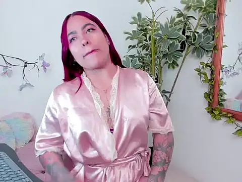 Snapshot of AfroditaVega_ chatting on March 25, 5:41 pm AfroditaVega online show from March 25, 5:41 pm