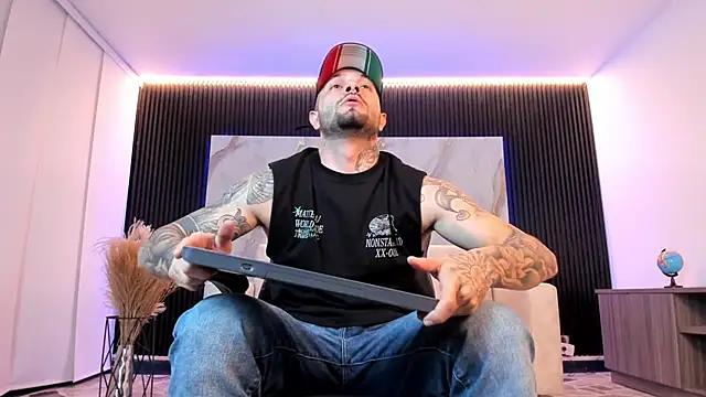 Snapshot of NICK_OWEEN26 chatting on March 25, 11:33 pm NICK OWEEN26 online show from March 25, 11:33 pm