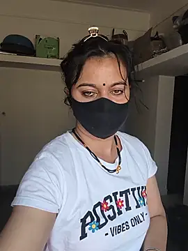 HeartlessGirl online show from May 20, 4:51 am