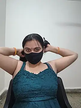 HeartlessGirl online show from July 11, 6:54 pm