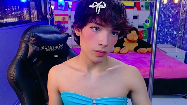 Snapshot of IsaacNovaa chatting on June 27, 8:36 pm IsaacNovaa online show from June 27, 8:36 pm