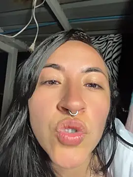 Snapshot of kimberly_peter chatting on April 25, 11:46 pm kimberly peter online show from April 25, 11:46 pm