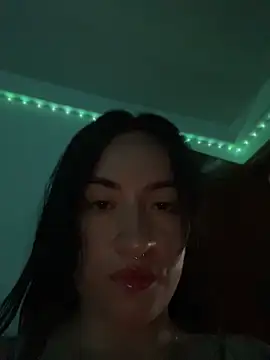 Snapshot of kimberly_peter chatting on April 27, 1:09 pm kimberly peter online show from April 27, 1:09 pm