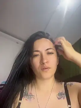 Snapshot of kimberly_peter chatting on May 8, 12:27 am kimberly peter online show from May 8, 12:27 am
