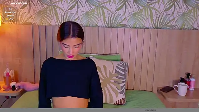 Charlott  18 online show from May 25, 12:55 pm