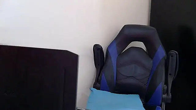 Darkkras online show from May 19, 2:01 pm