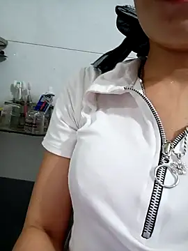 Snapshot of Aurora_Nova chatting on April 30, 10:47 pm Aurora Nova online show from April 30, 10:47 pm