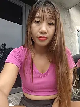 Snapshot of xinhxinh-cute chatting on May 1, 12:37 am xinhxinh-cute online show from May 1, 12:37 am